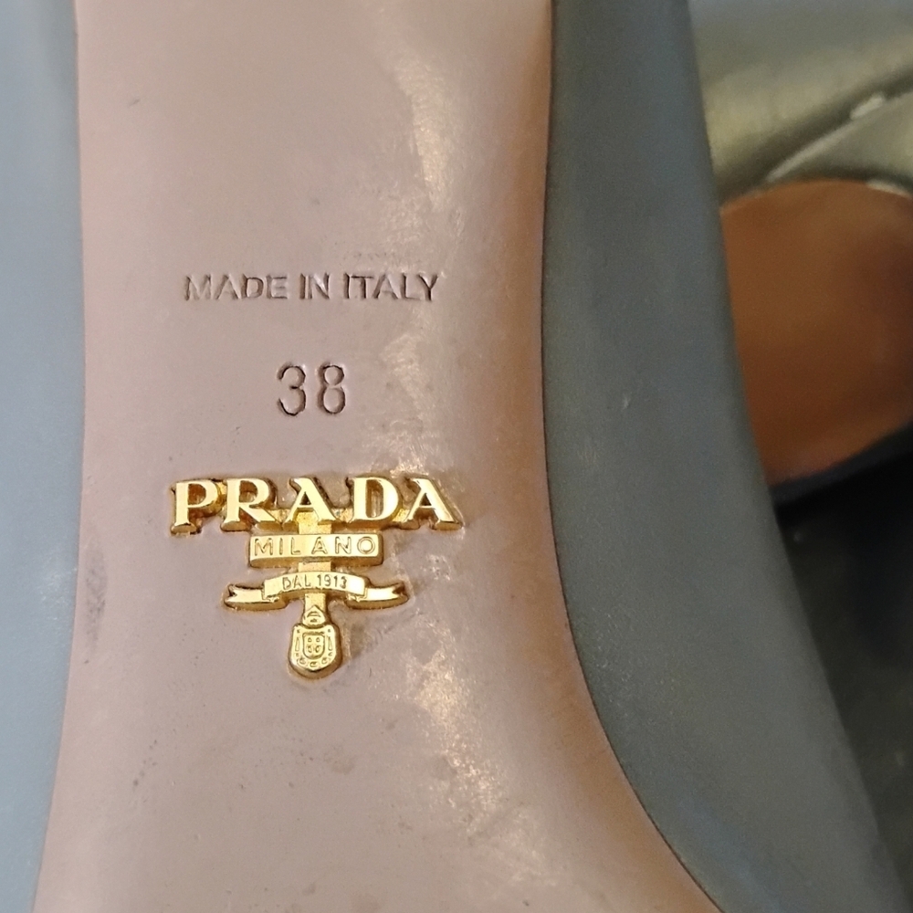 PRADA - Grey Leather Pointed Toe Kitten Heels RARE Size 7.5 Made In Italy - Picture 7 of 10